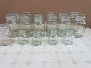 17 botes cristal transparentes, 12 G, 1 M y 4 P