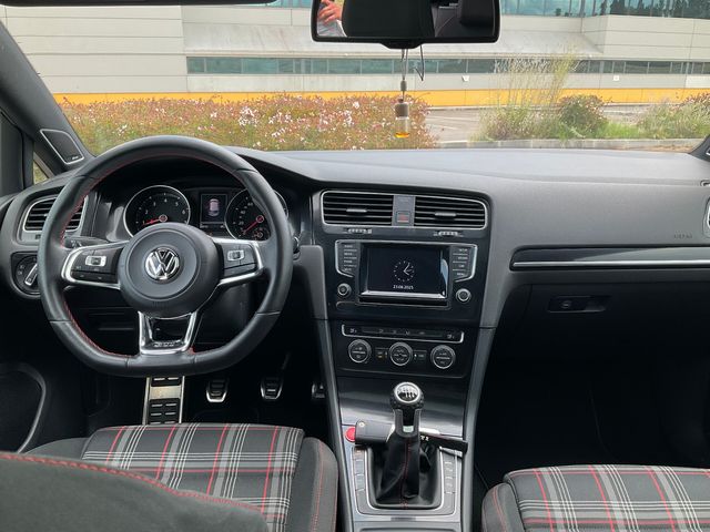 Volkswagen Golf 2.0 TSI 230cv GTI Performance BMT