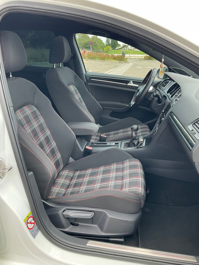 Volkswagen Golf 2.0 TSI 230cv GTI Performance BMT