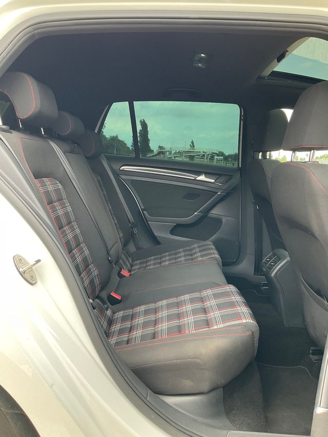 Volkswagen Golf 2.0 TSI 230cv GTI Performance BMT