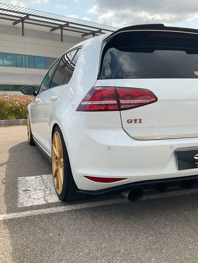 Volkswagen Golf 2.0 TSI 230cv GTI Performance BMT