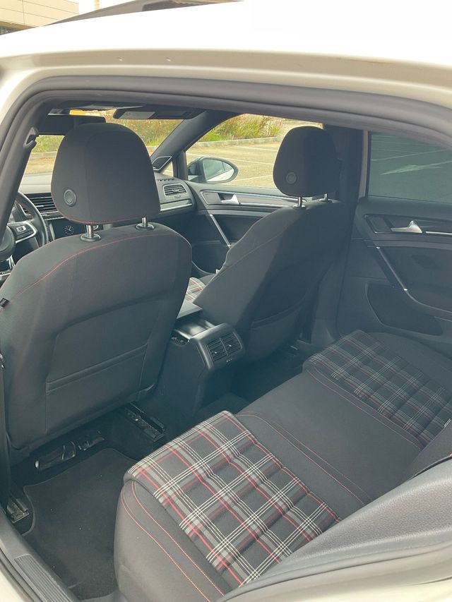 Volkswagen Golf 2.0 TSI 230cv GTI Performance BMT