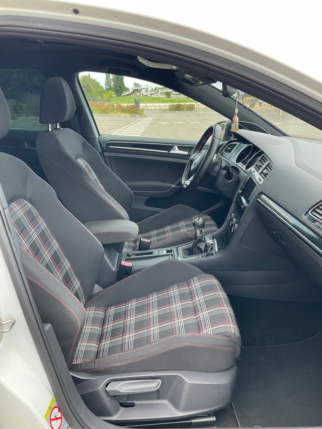 Volkswagen Golf 2.0 TSI 230cv GTI Performance BMT