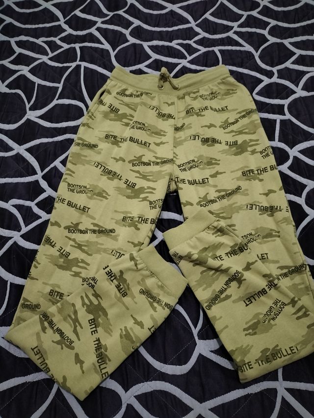 Chándal niño talla 13-14 camuflaje