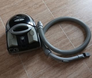 Aspiradora Berthen c/accesorios