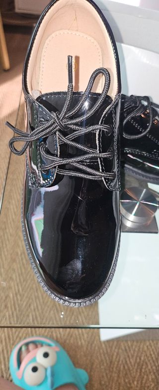 Zapatos negros niño