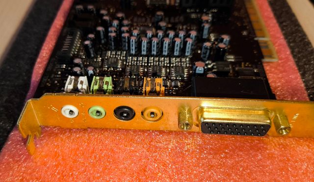 Creative SB0670 - Tarjeta de Sonido