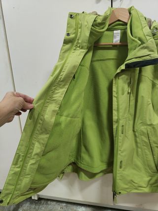 Chaqueta Quechua verde pistacho  talla L