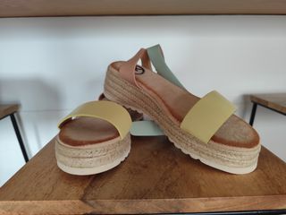 Sandalias plataforma verano. Nuevas por estrenar! 
