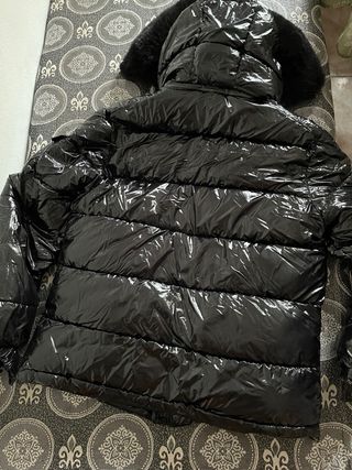 Chaqueta Monclear negra brillante