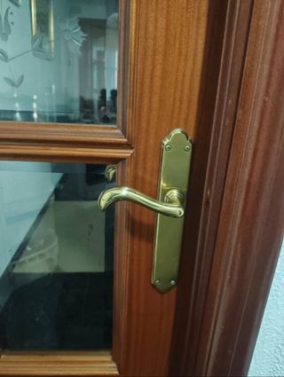 Puerta interior maciza con cristal