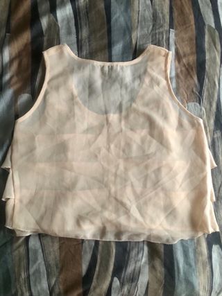 Top rosa cipria con volant