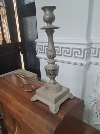 Candelabro vintage metal plateado