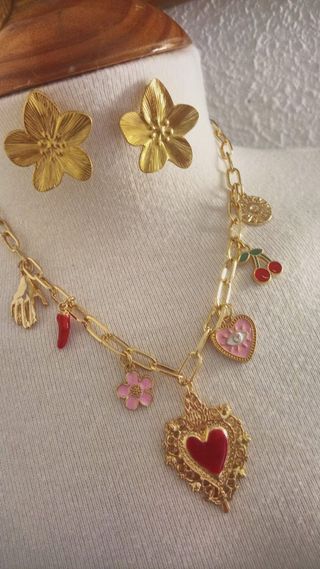 Collar y pendientes dorados | Joyas