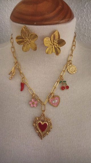 Collar y pendientes dorados | Joyas