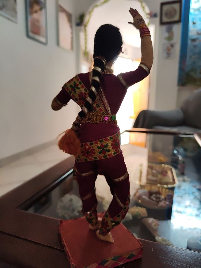 Bambola danza indiana