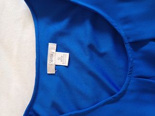 Vestido azul corto, de Sfera. S/M