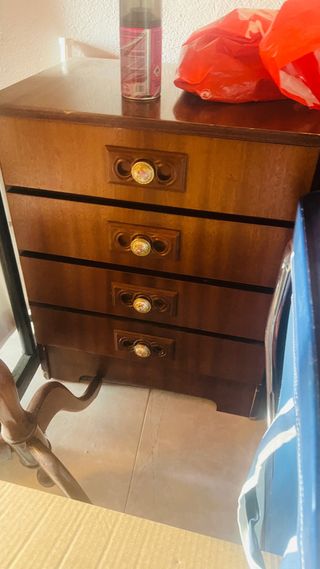 2 Mesitas noche 3 cajones madera
