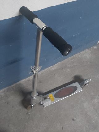 Patinete metálico infantil