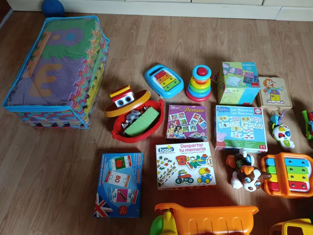 Juguetes y puzzles niños 0-5 años