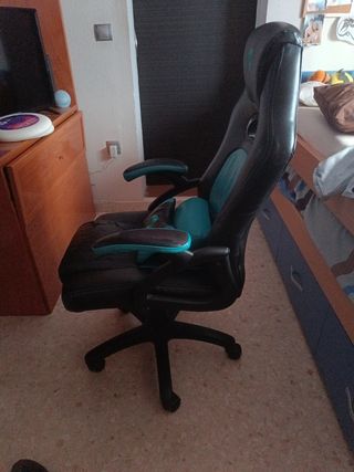 Silla Gamer Nacon - Azul y Negra