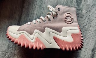 Converse Run Star Hike