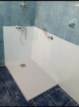 Cambio bañera por plato ducha, reforma en general.