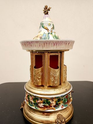 Cigarrera musical porcelana-metal