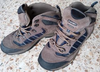Botas HI-TEC Marrón Impermeables