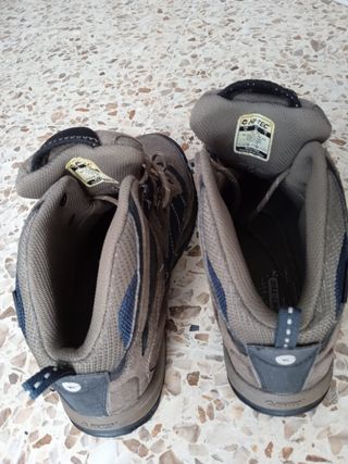 Botas HI-TEC Marrón Impermeables