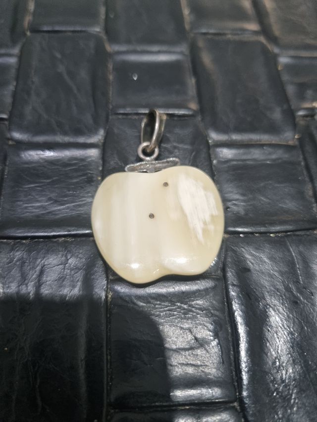 Ciondolo mela vintage argento