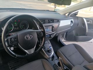 Toyota Auris 2015