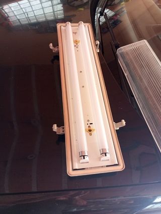 Pantalla tubo fluorescente 