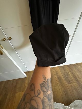 Mono negro elegante