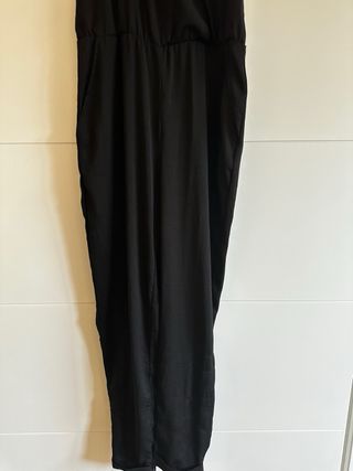 Mono negro elegante