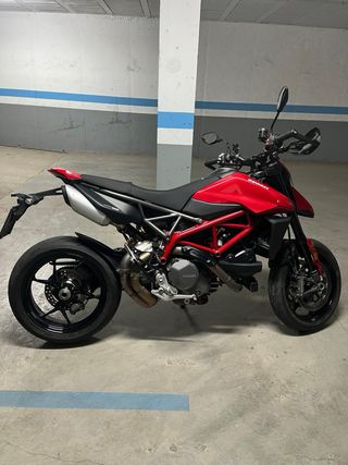 Ducati Hypermotard 950 roja NUEVA