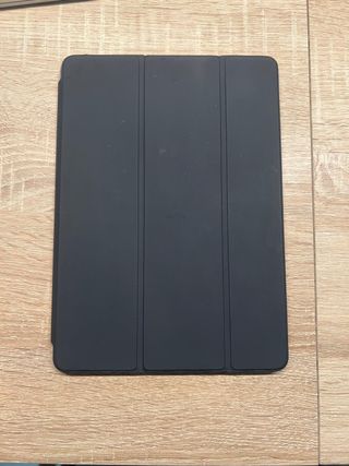 iPad 6a gen 32 GB + funda teclado + adaptador HDMI