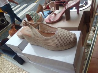 Cuña beige talla 37 - Ideal