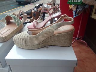 Cuña beige talla 37 - Ideal