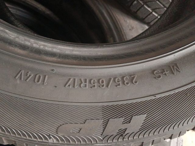 Neumáticos 235/65/R17