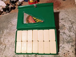 Domino de viaje. Juego de fichas