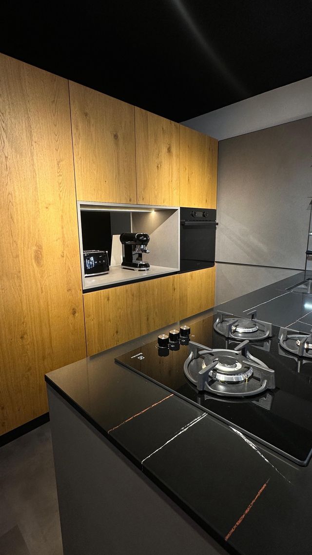 MOBILIARIO DE COCINA (LIQUIDACION EXPOSICION)