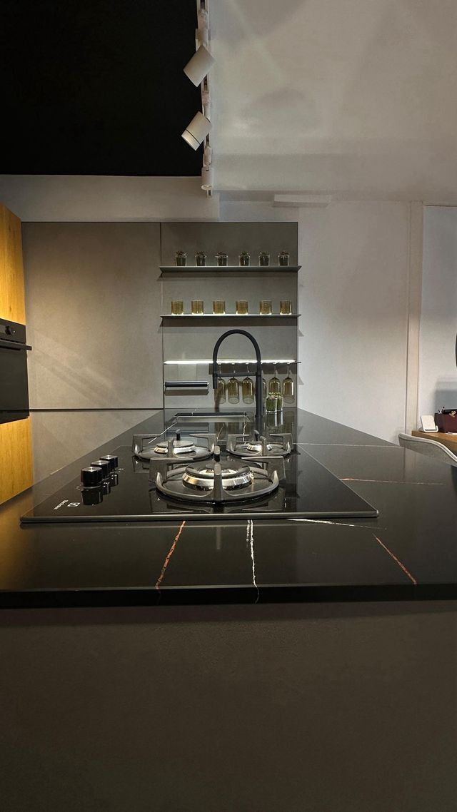 MOBILIARIO DE COCINA (LIQUIDACION EXPOSICION)