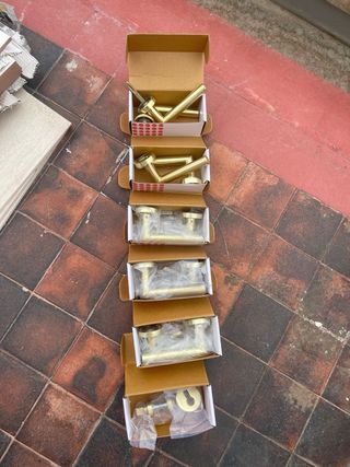 Manivela dorada con roseta