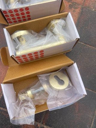 Manivela dorada con roseta