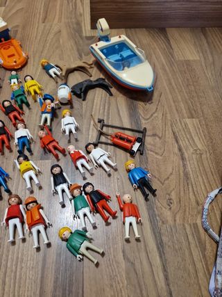 Playmobil antiguos (años 70) - 2 barcos + 30 figur