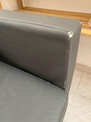 Sofá sencillo y moderno de 3 plazas gris