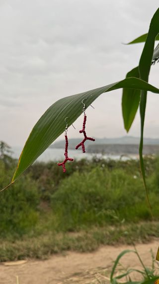 Pendientes de cuentas coral