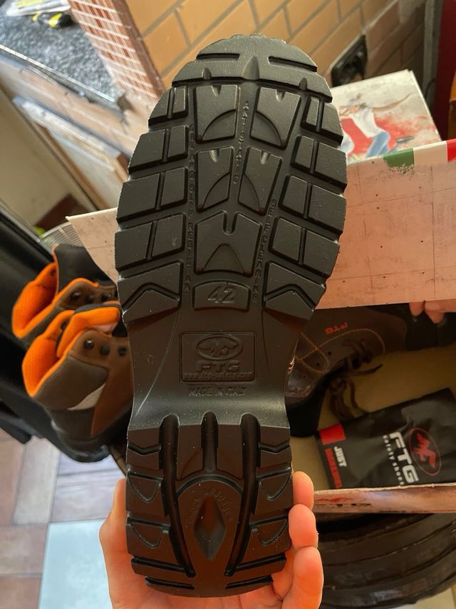 Scarpe antinfortunistiche FTG Marroni