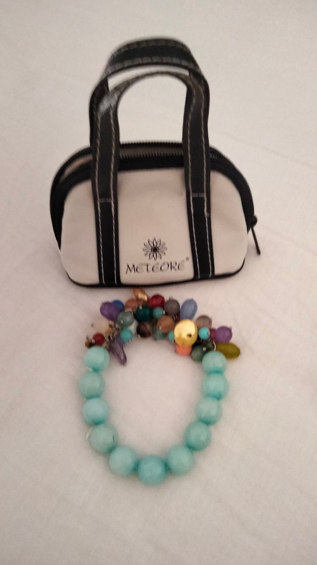 Braccialetto colorato con perline